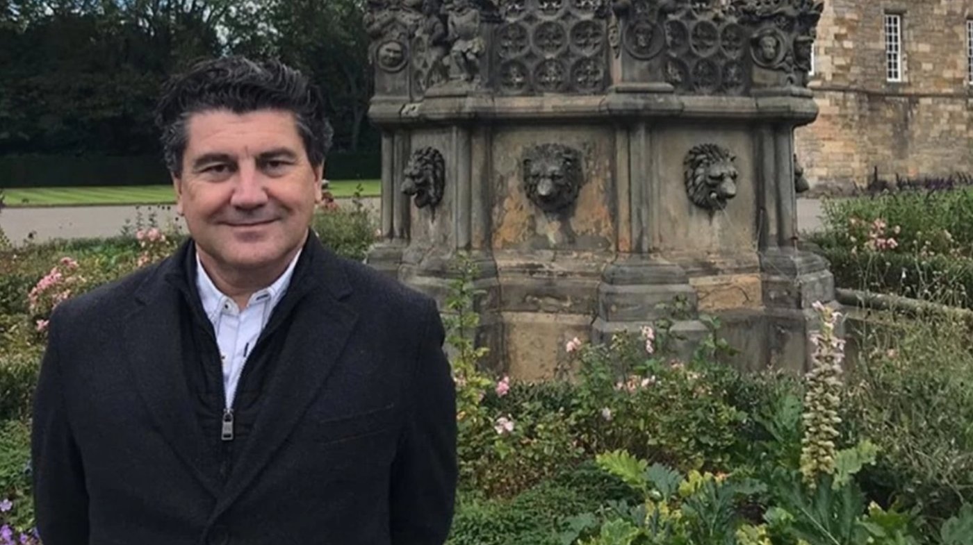 Es estudiante récord de la UBA, fue “joven sobresaliente”, y fundó un colegio para que estudien chicos como él